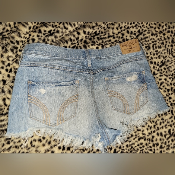 Hollister Cut off jeans - Picture 6 of 6